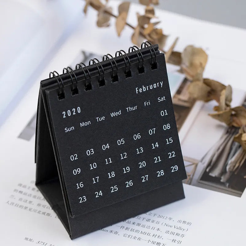 Minimalist Desk Calendar